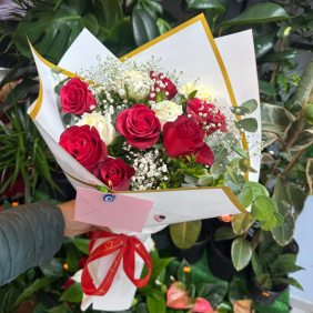  Çerkezköy Çiçekçiler Kırmızı Beyaz Güller